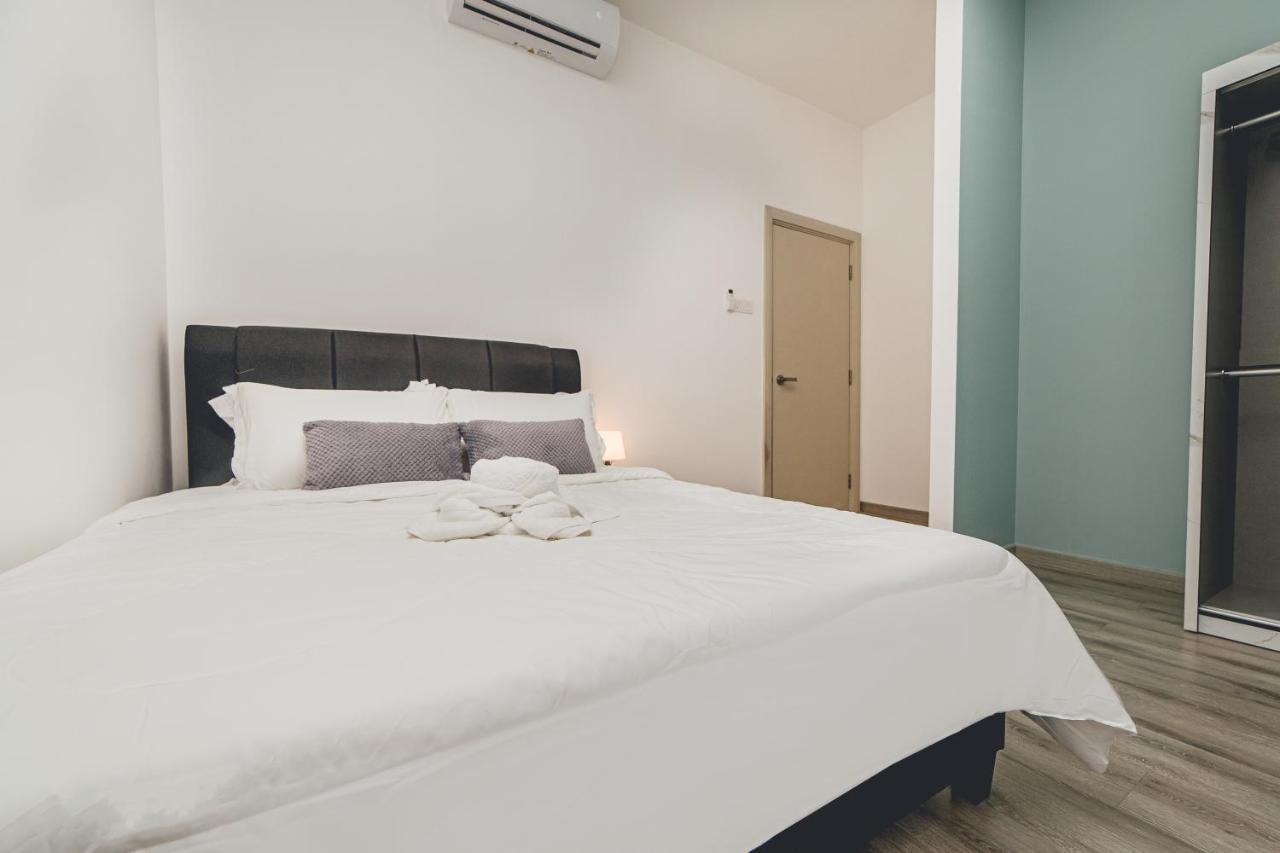 Midvalley Jb Mosaic Southkey Modern Sence 3br 8pax By Our *